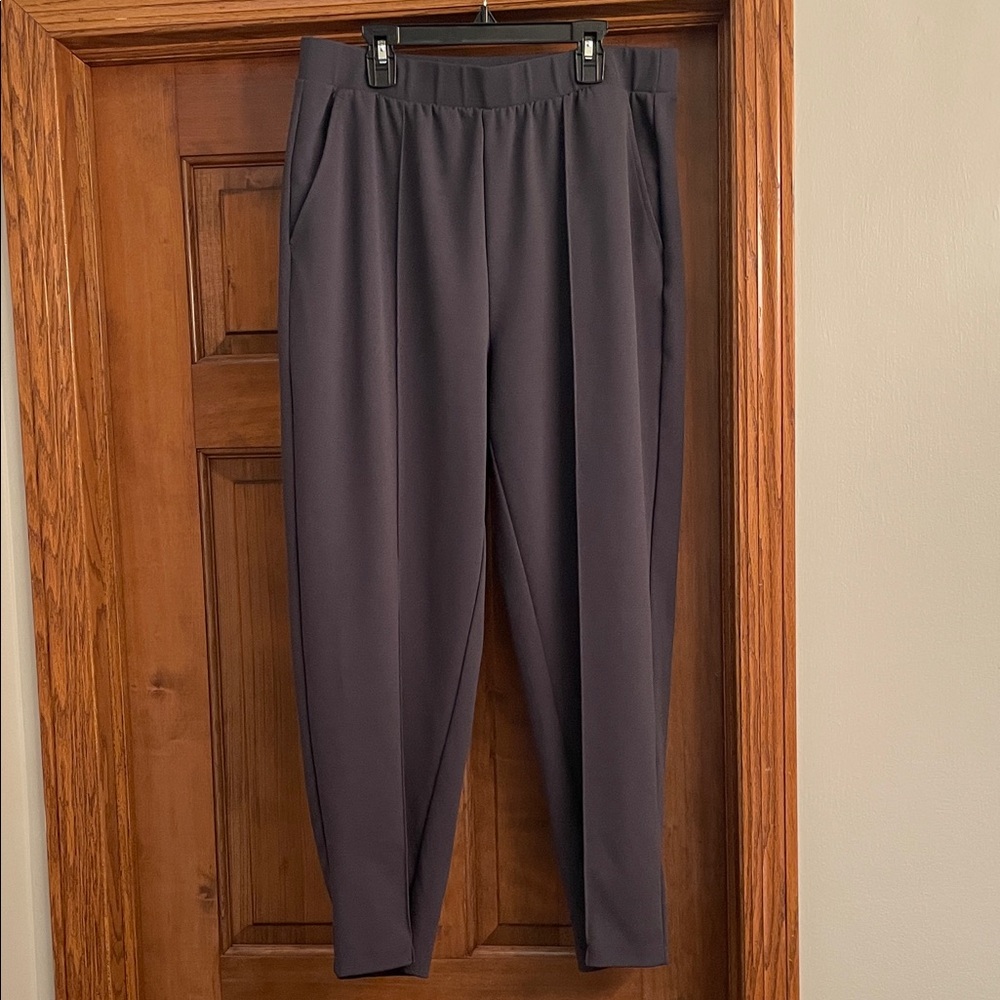 LOFT charcoal grey elastic waist ponte ankle pant